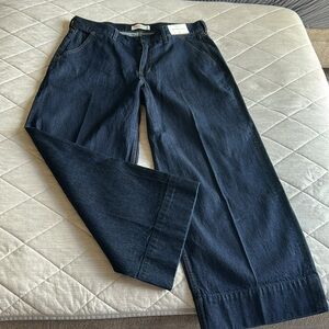 Abercrombie and Fitch women’s Dark Blue Wide-Leg Jeans. Ultra loose low rise.